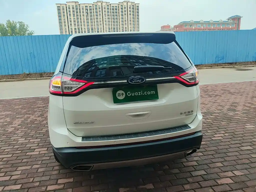 Ford Edge — миниатюра 6