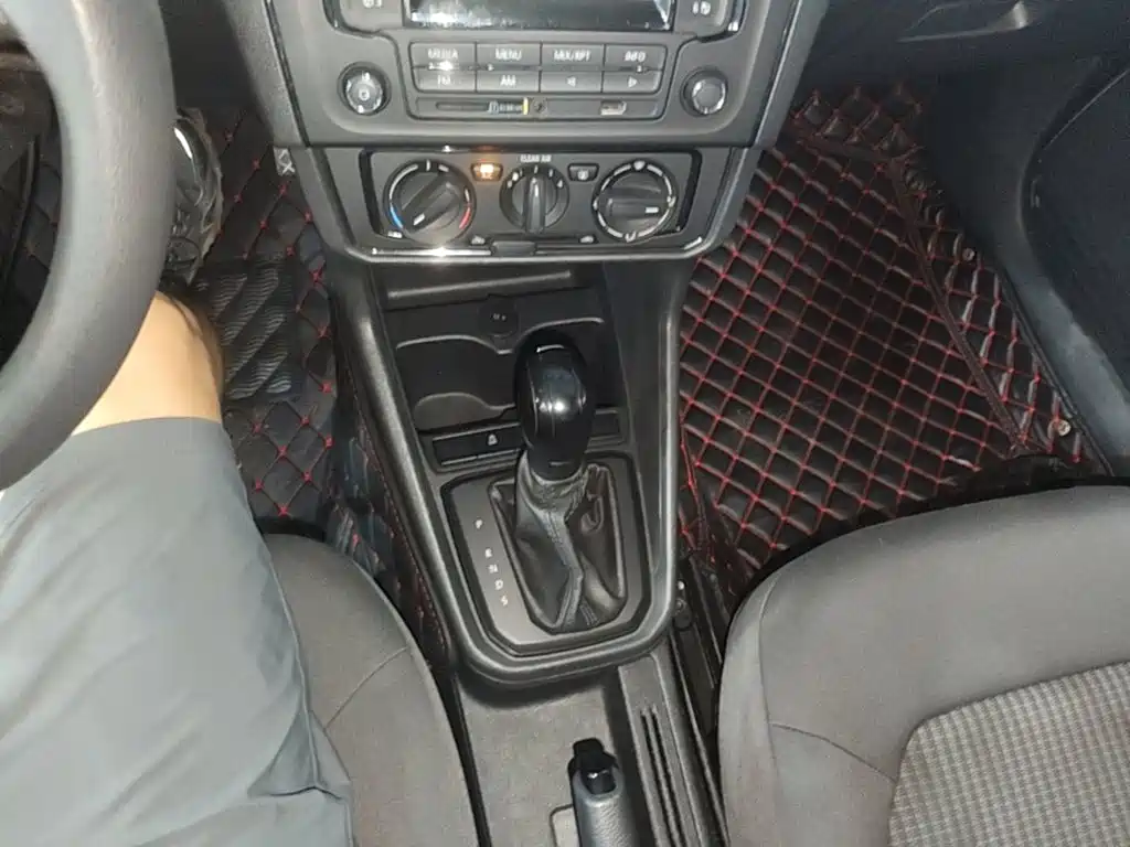 Volkswagen Santana — миниатюра 14