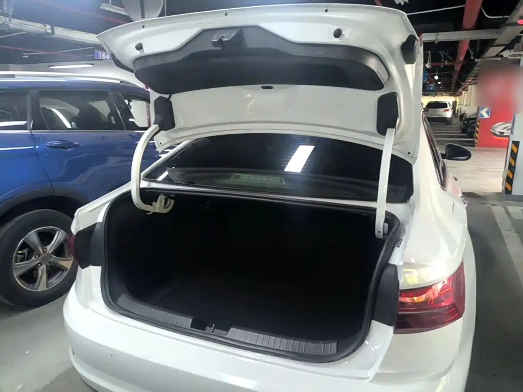 Volkswagen Sagitar — миниатюра 19