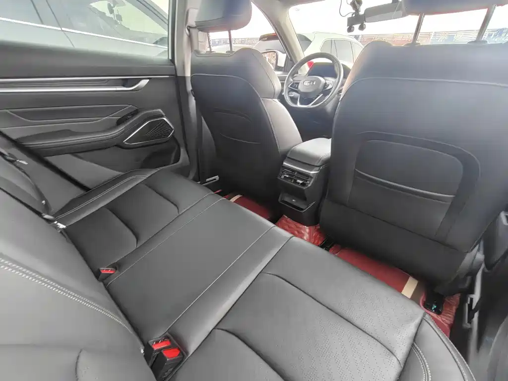 Geely Emgrand — миниатюра 12