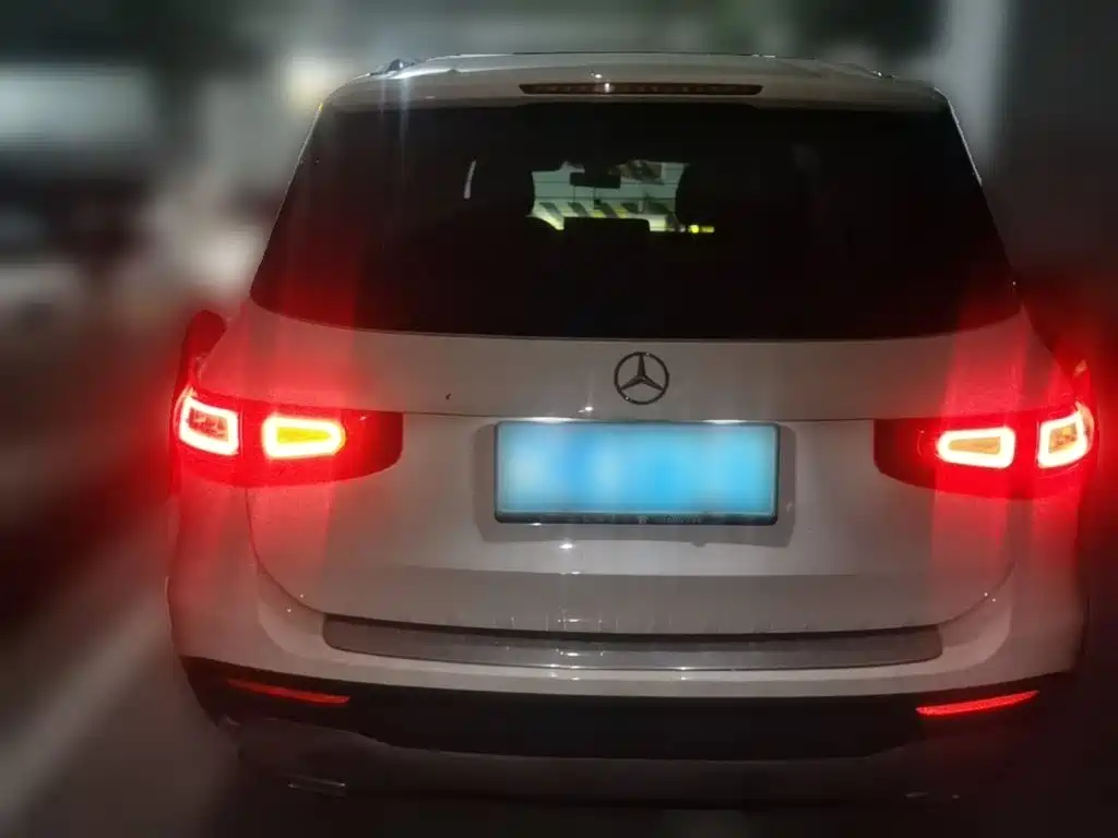 Mercedes-Benz GLB — миниатюра 8