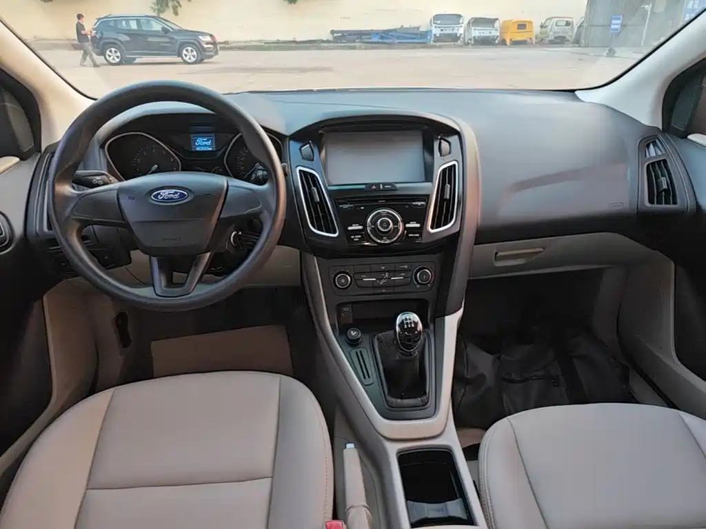 Ford Focus — миниатюра 10