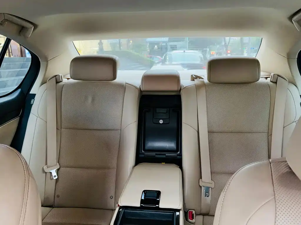 Lexus GS — миниатюра 19