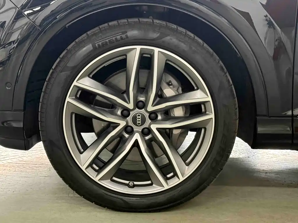 Audi Q7 — миниатюра 12