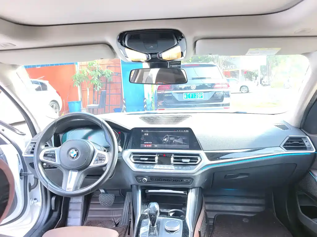 BMW 3 Series — миниатюра 8