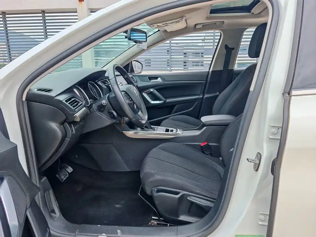 Peugeot 408 — миниатюра 7