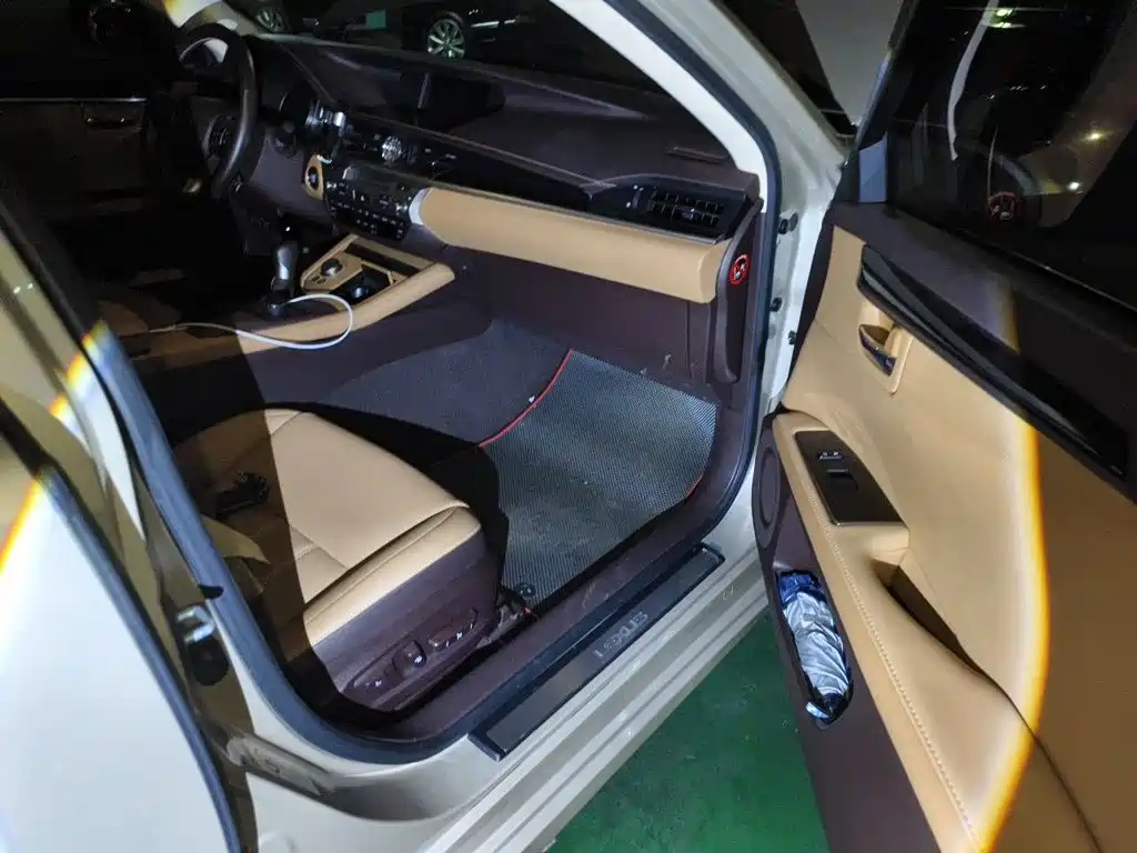 Lexus ES — миниатюра 19