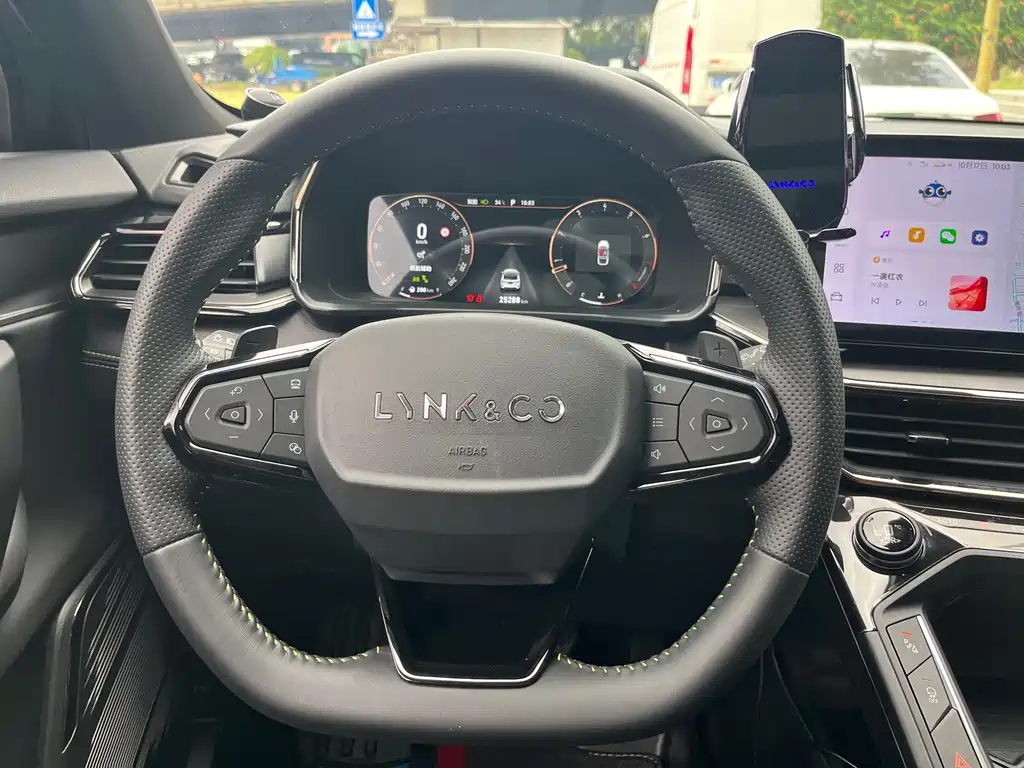 Lynk & Co 06 — миниатюра 15