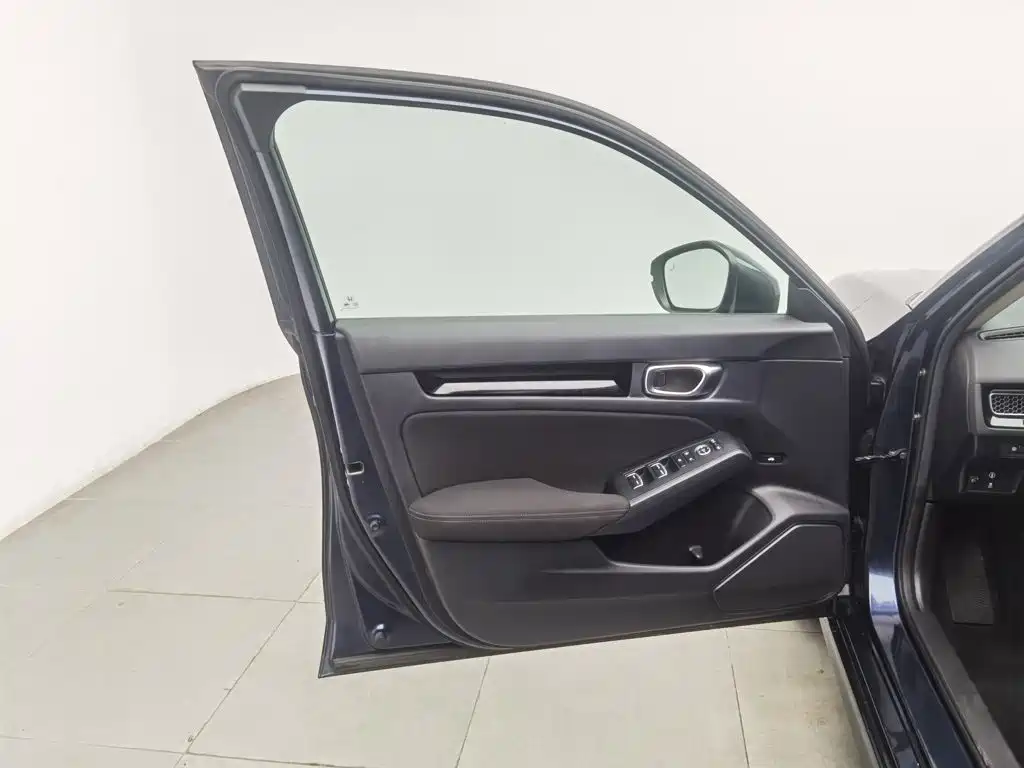Honda Civic — миниатюра 8