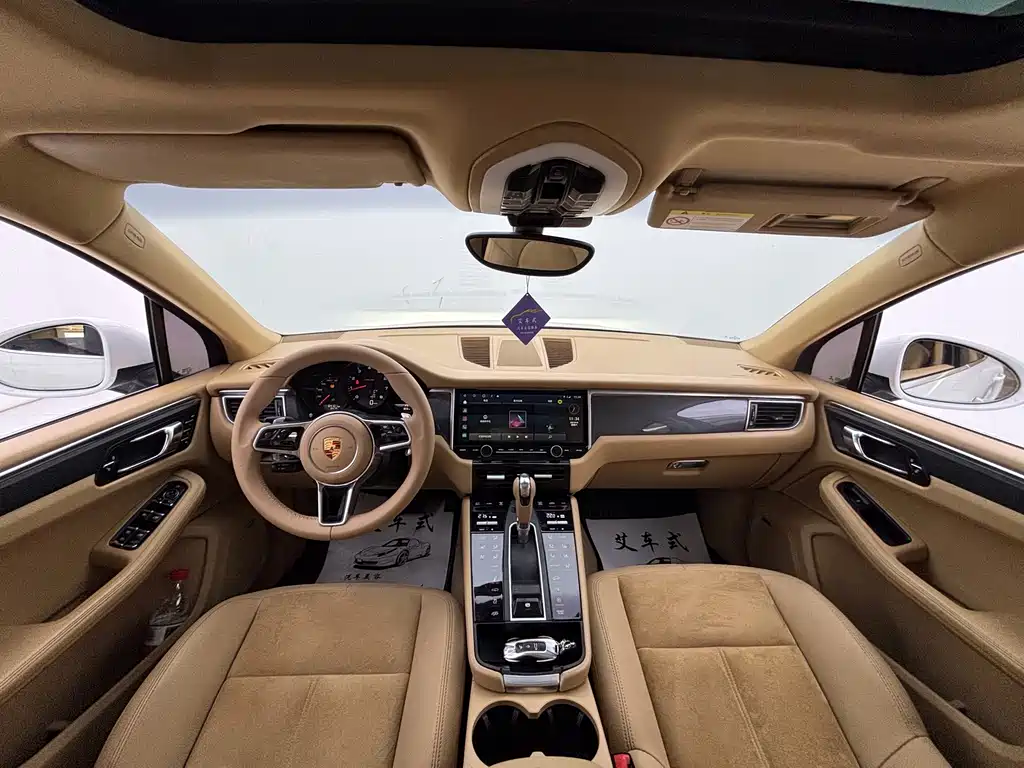 Porsche Macan — миниатюра 13