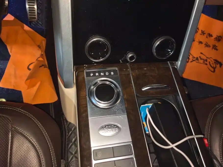 Land Rover Range Rover — миниатюра 16