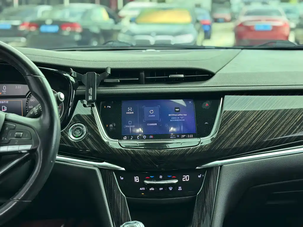 Cadillac XT6 — миниатюра 12