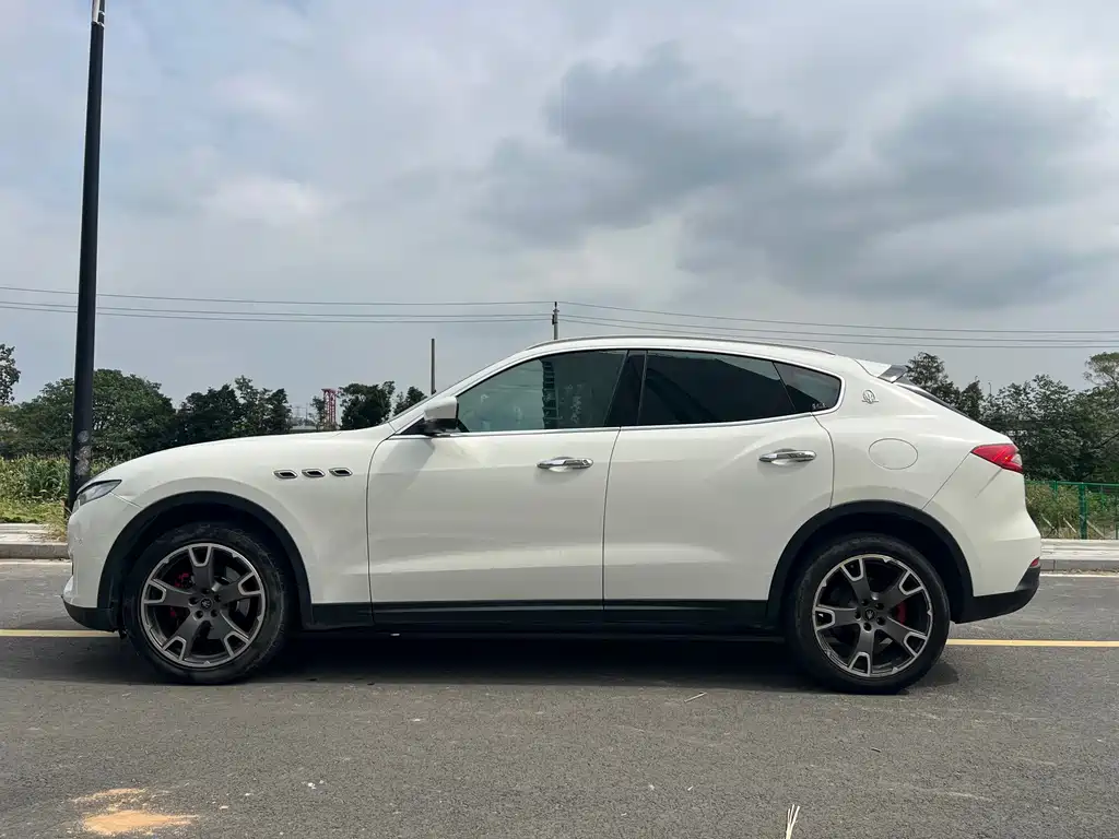 Maserati Levante — миниатюра 8