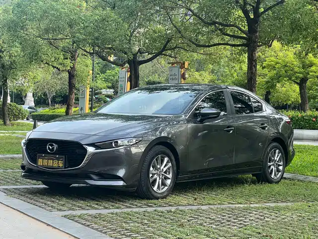MAZDA  3 ANGKESAILA 2023