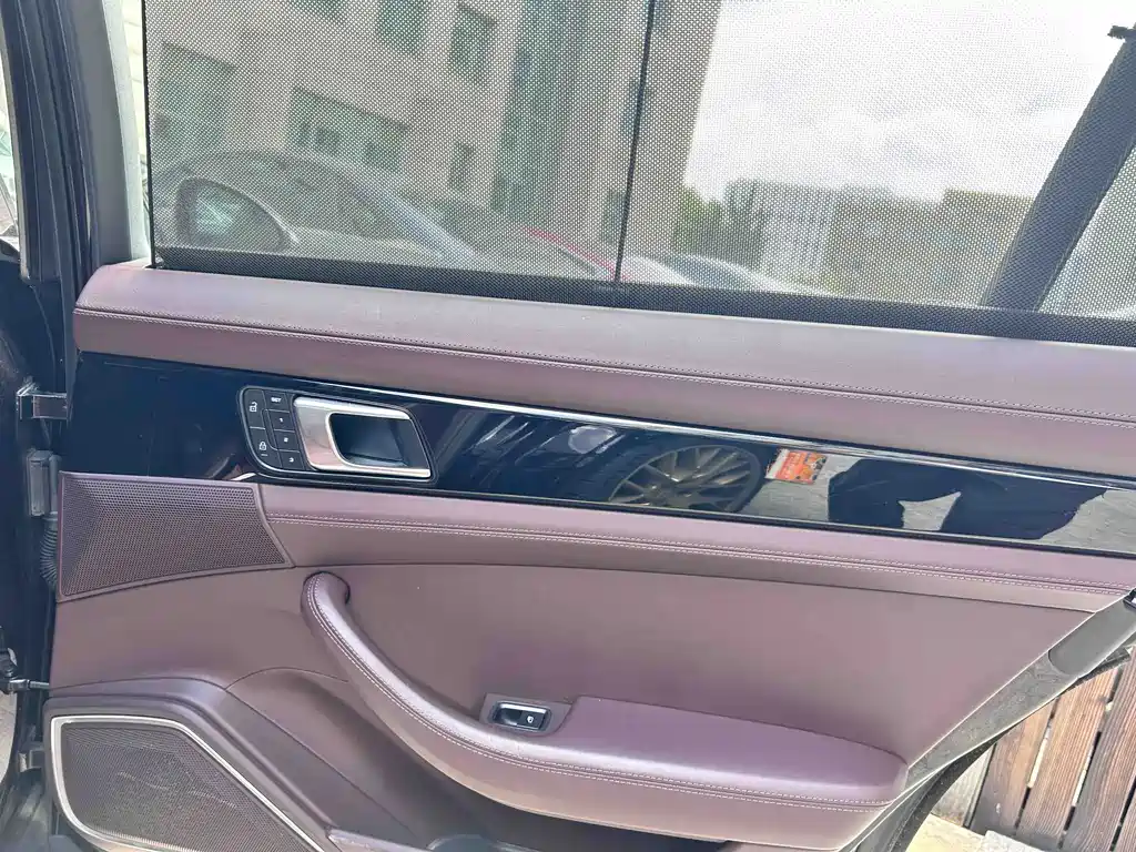 Porsche Panamera — миниатюра 9