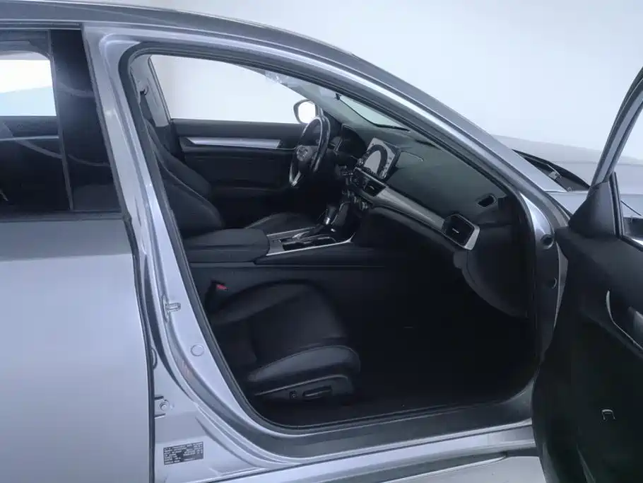 Honda Accord — миниатюра 8