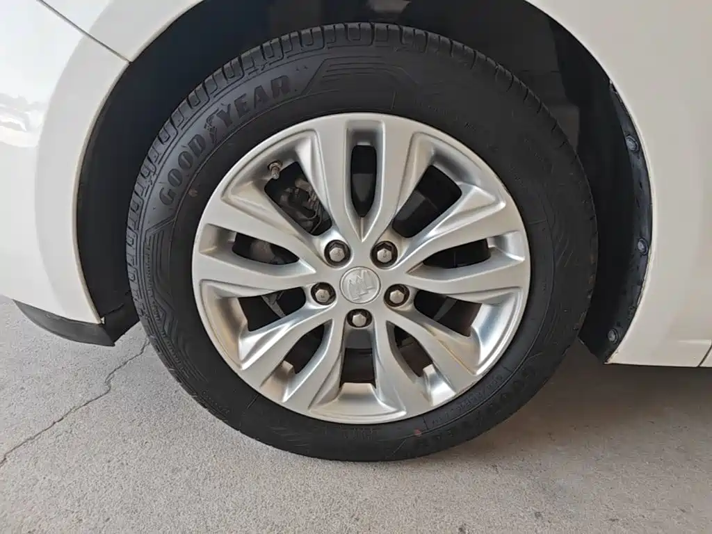 Buick Excelle — миниатюра 23