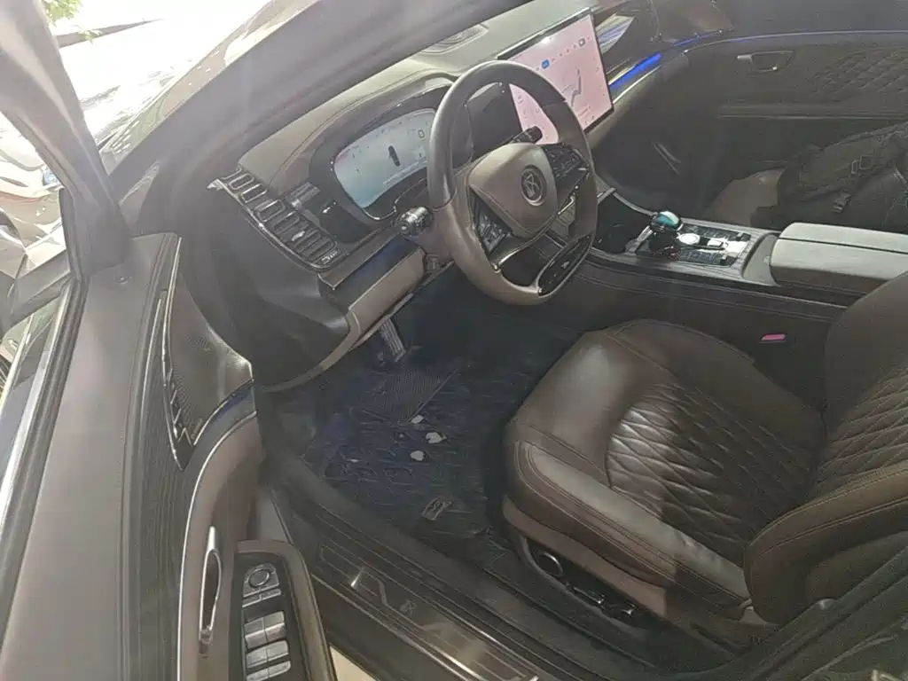 BYD Han — миниатюра 16