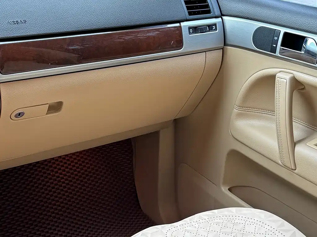 Volkswagen Touareg — миниатюра 8