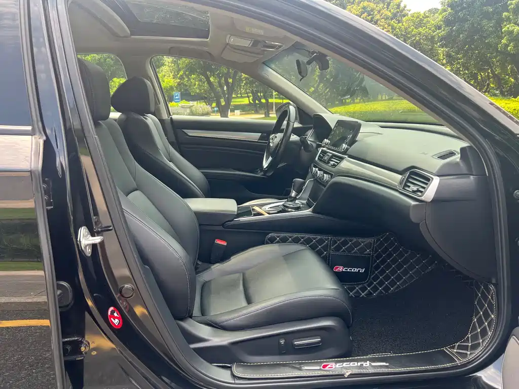 Honda Accord — миниатюра 12