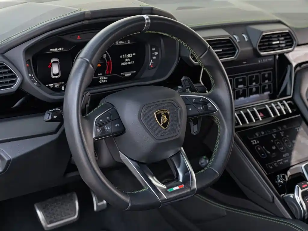Lamborghini Urus — миниатюра 9