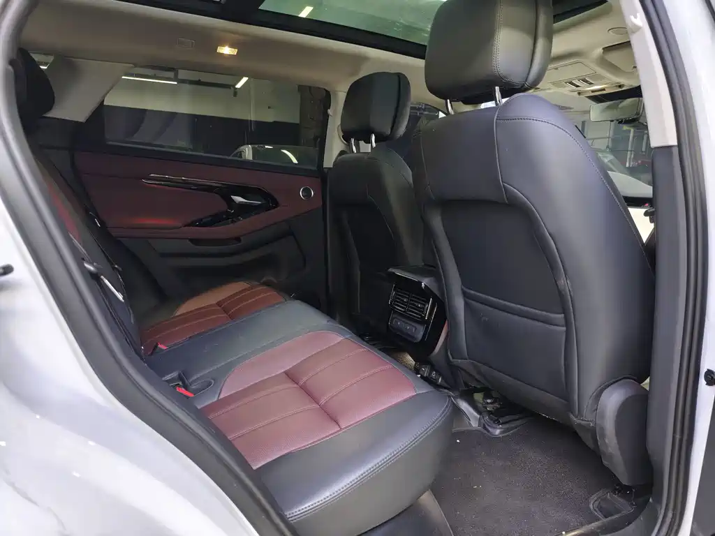 Land Rover Evoque — миниатюра 9