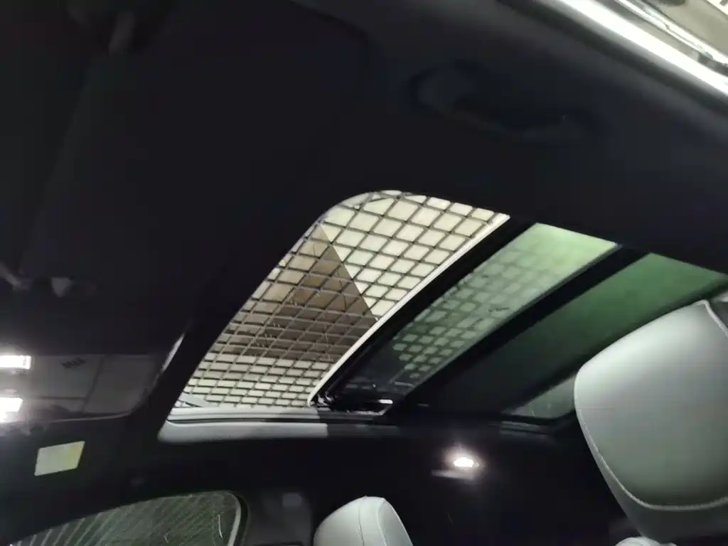 Cadillac XT4 — миниатюра 18