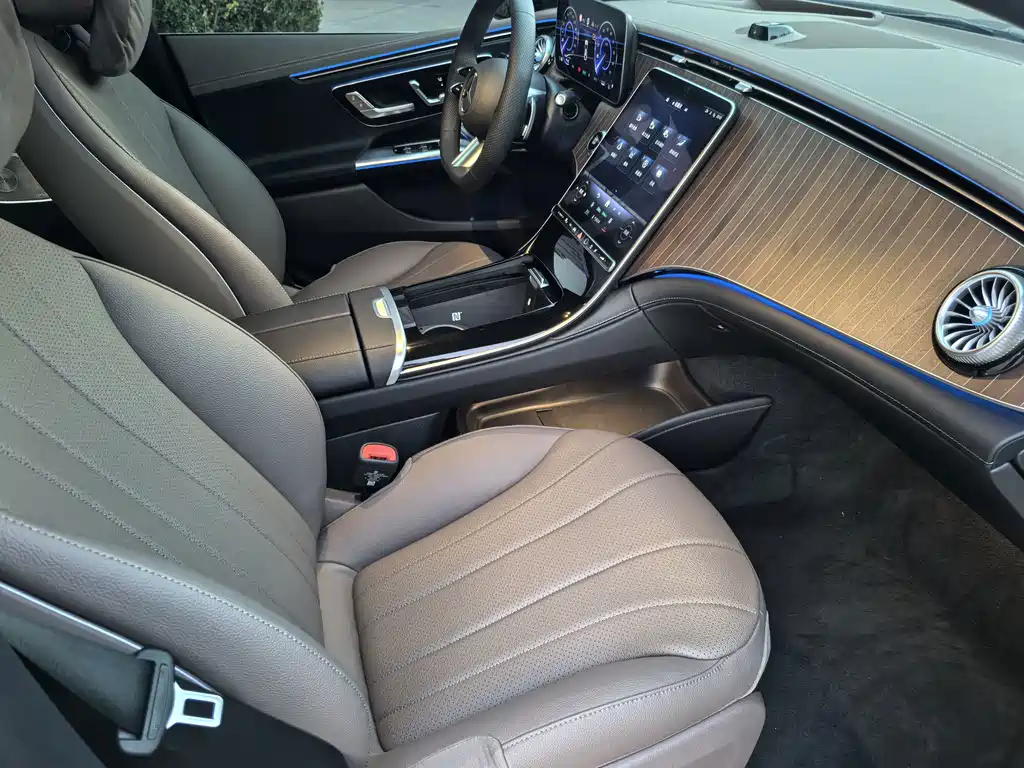 Mercedes-Benz EQE — миниатюра 12