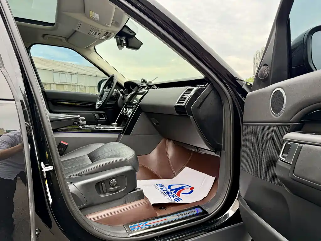 Land Rover Discovery 2019 3.0 SC V6 SE