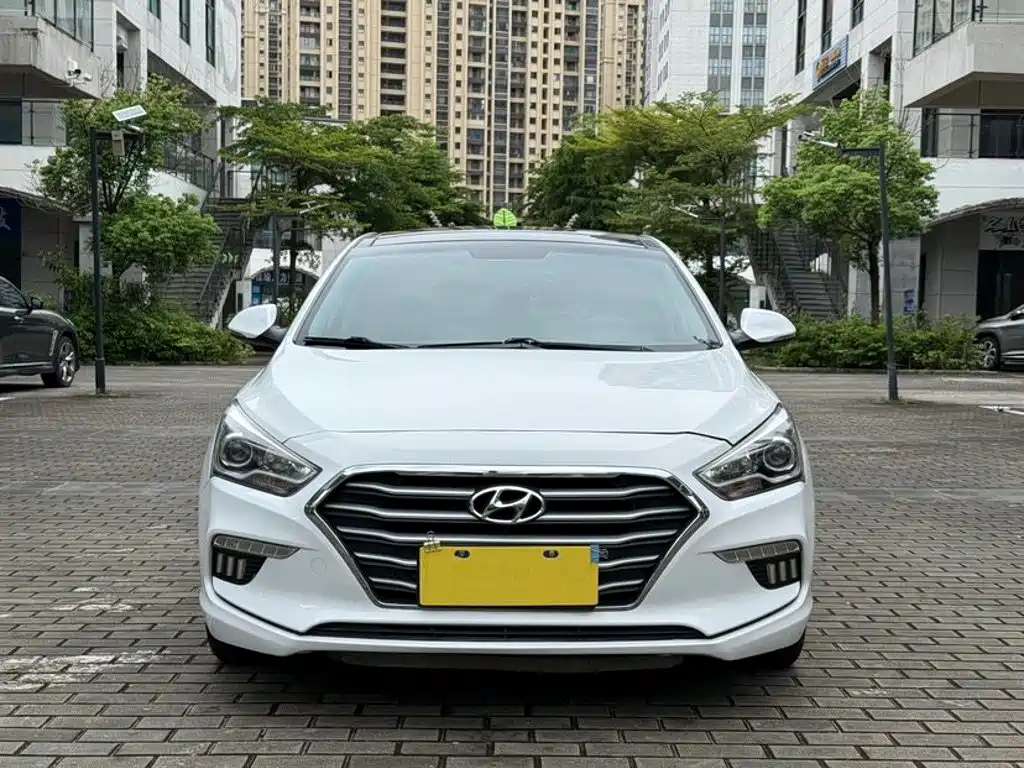 Hyundai Mistra 2019 1.8L AT Luxury DLX VI