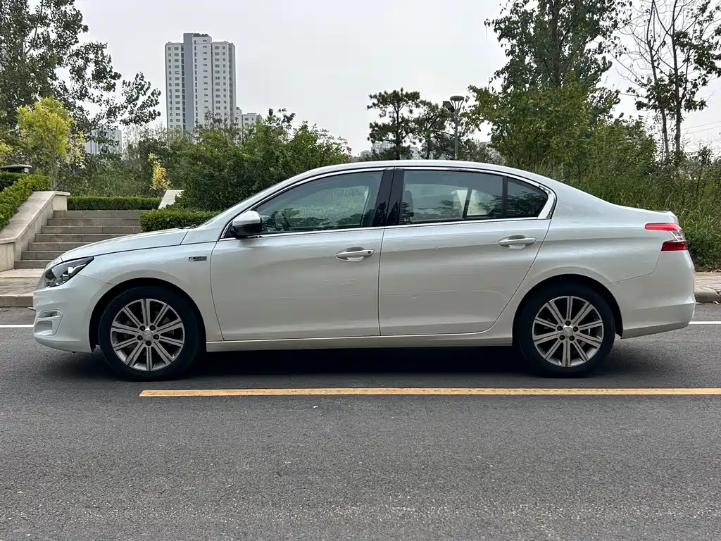 Peugeot 408 — миниатюра 4