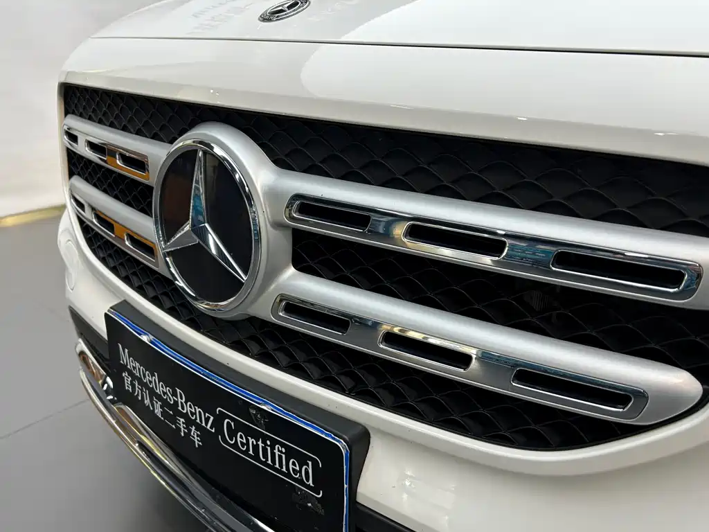 Mercedes-Benz GLB — миниатюра 18