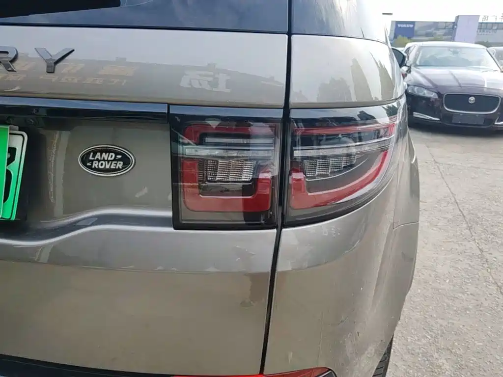 Land Rover Discovery Sport Hybrid — миниатюра 8