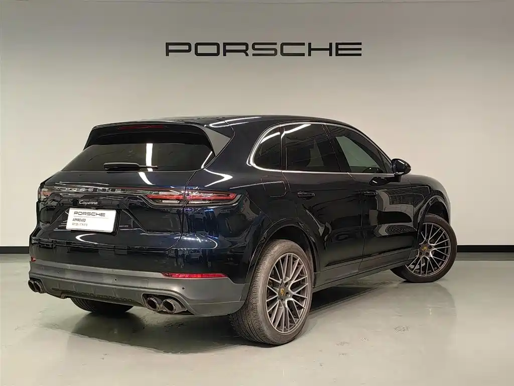 Porsche Cayenne — миниатюра 6