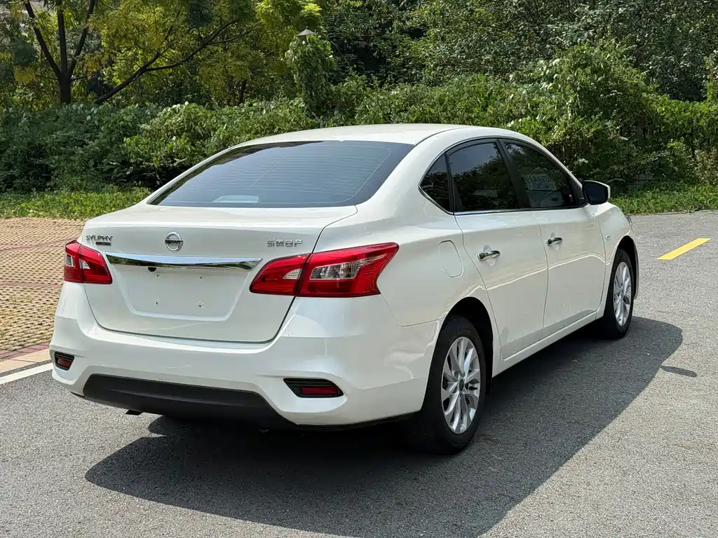 Nissan Sylphy — миниатюра 9