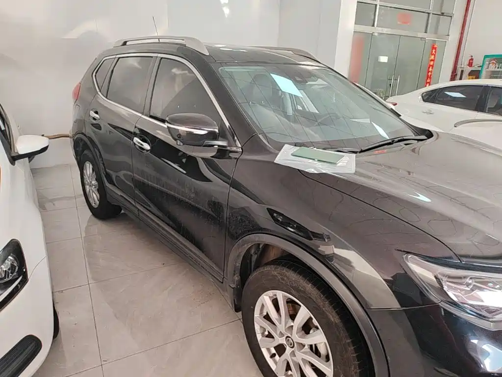 Nissan X-Trail — миниатюра 4