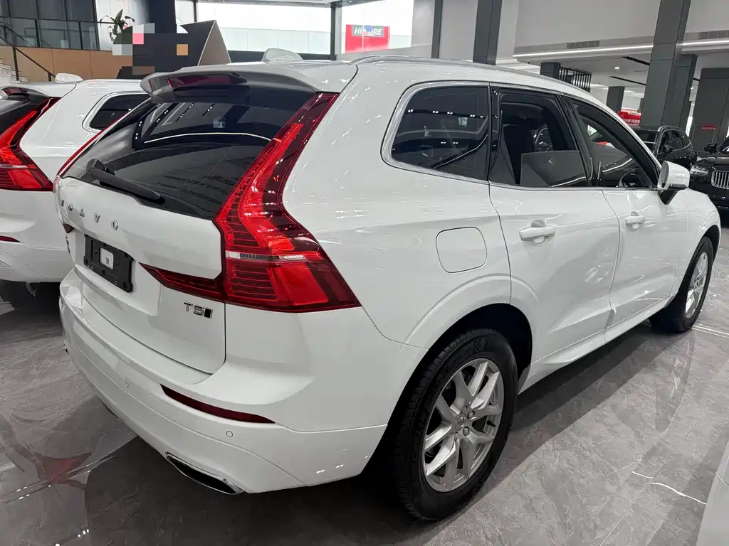Volvo XC60 2019 T5 V