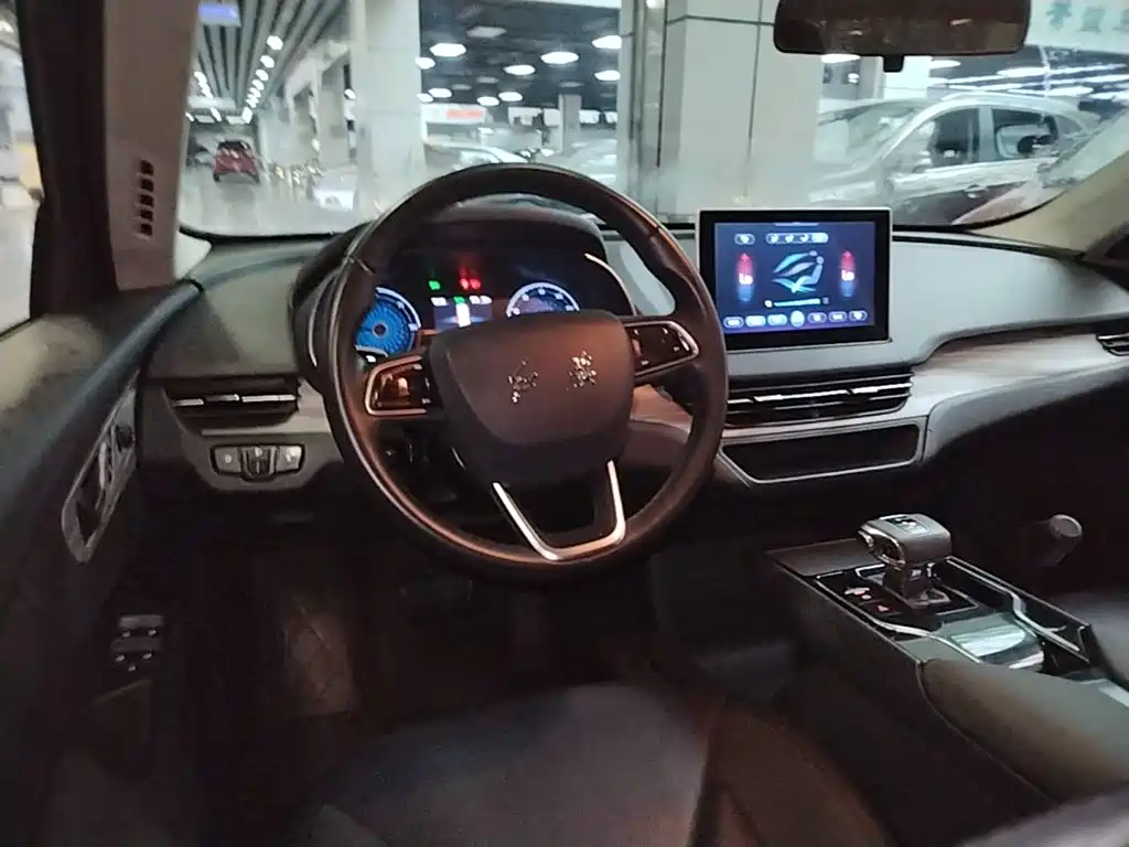 Hongqi Hongqi E-QM5 — миниатюра 11
