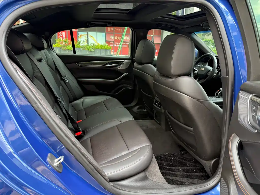 Cadillac CT5 — миниатюра 9