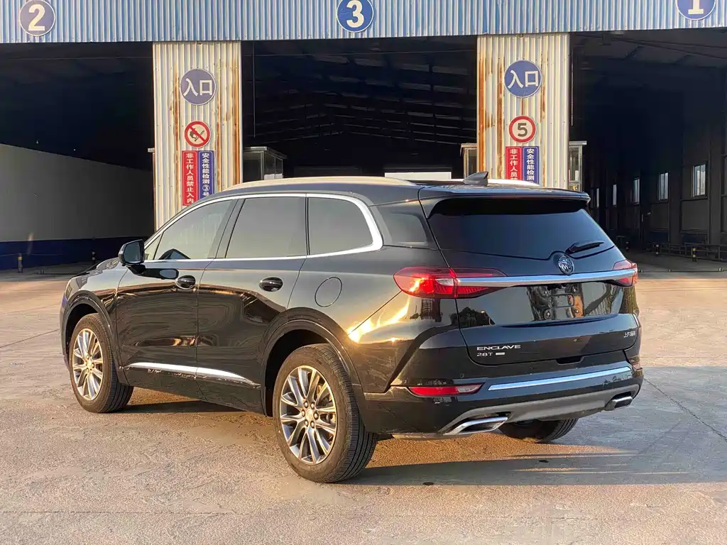 Buick Enclave — миниатюра 8
