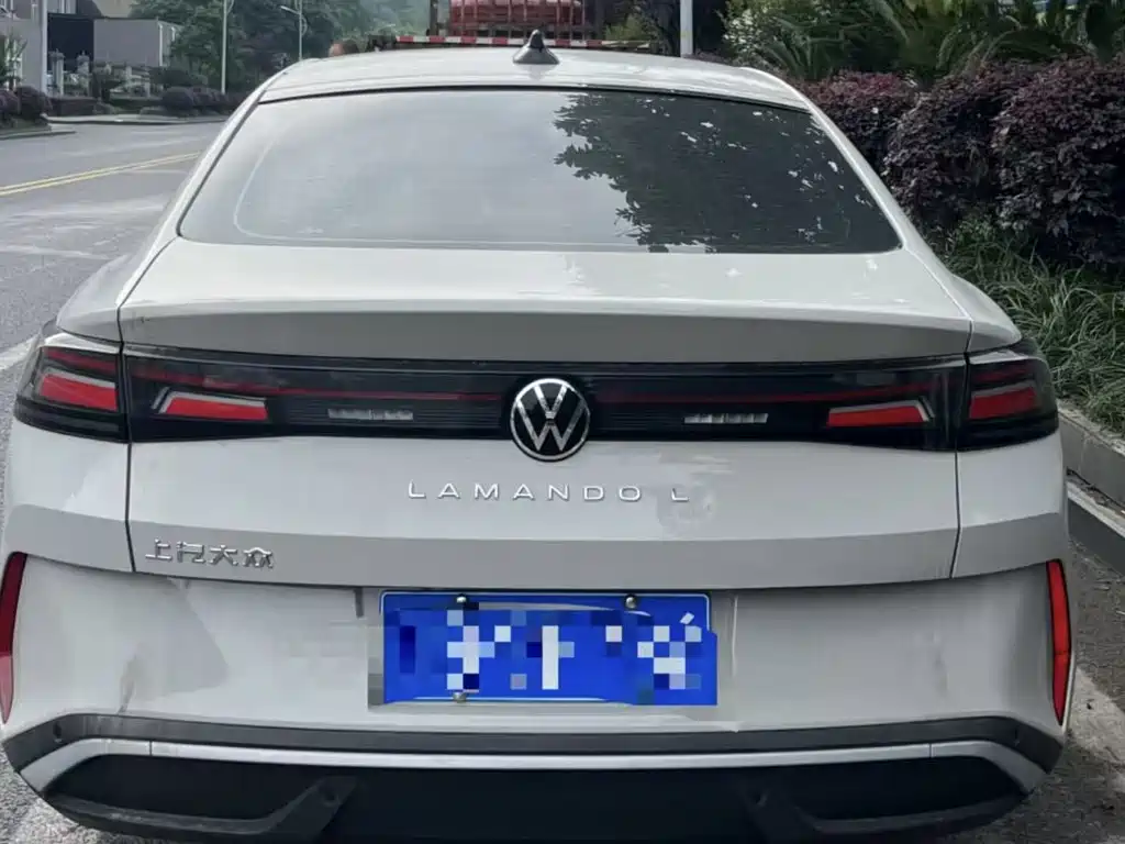 Volkswagen Lamando 2026 L 300TSI