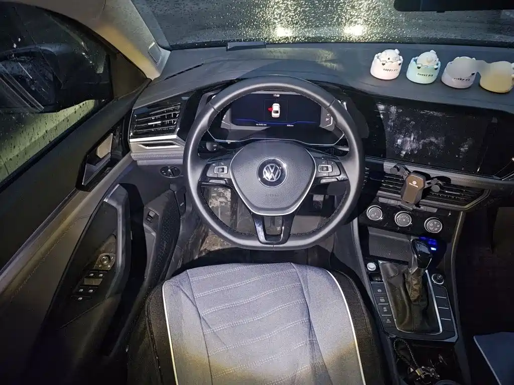 Volkswagen Sagitar — миниатюра 3