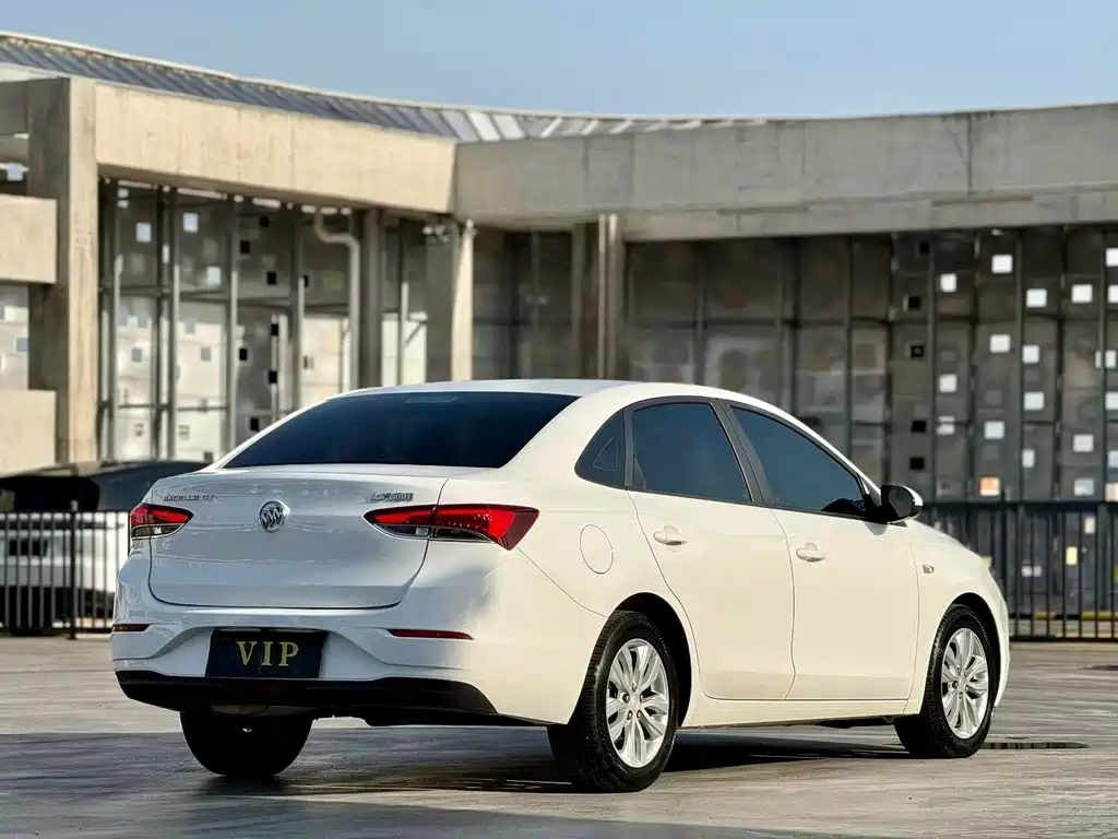 Buick Excelle — миниатюра 9
