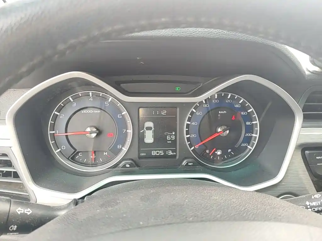 Geely Vision X3 — миниатюра 12