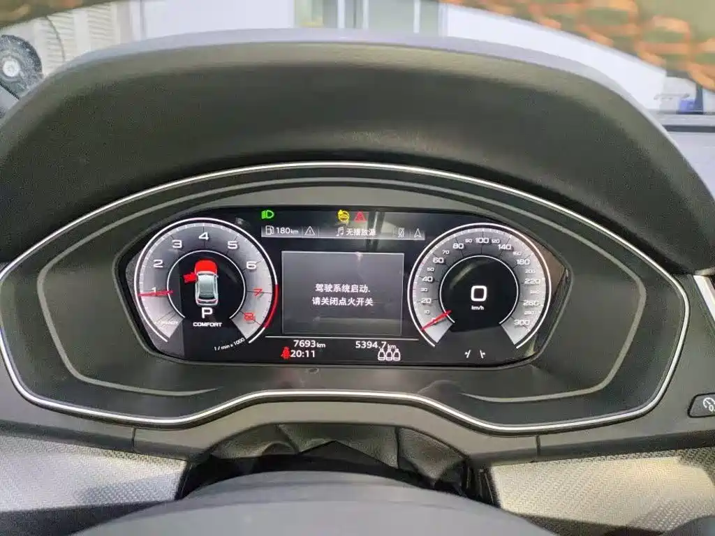 Audi Q5L — миниатюра 4
