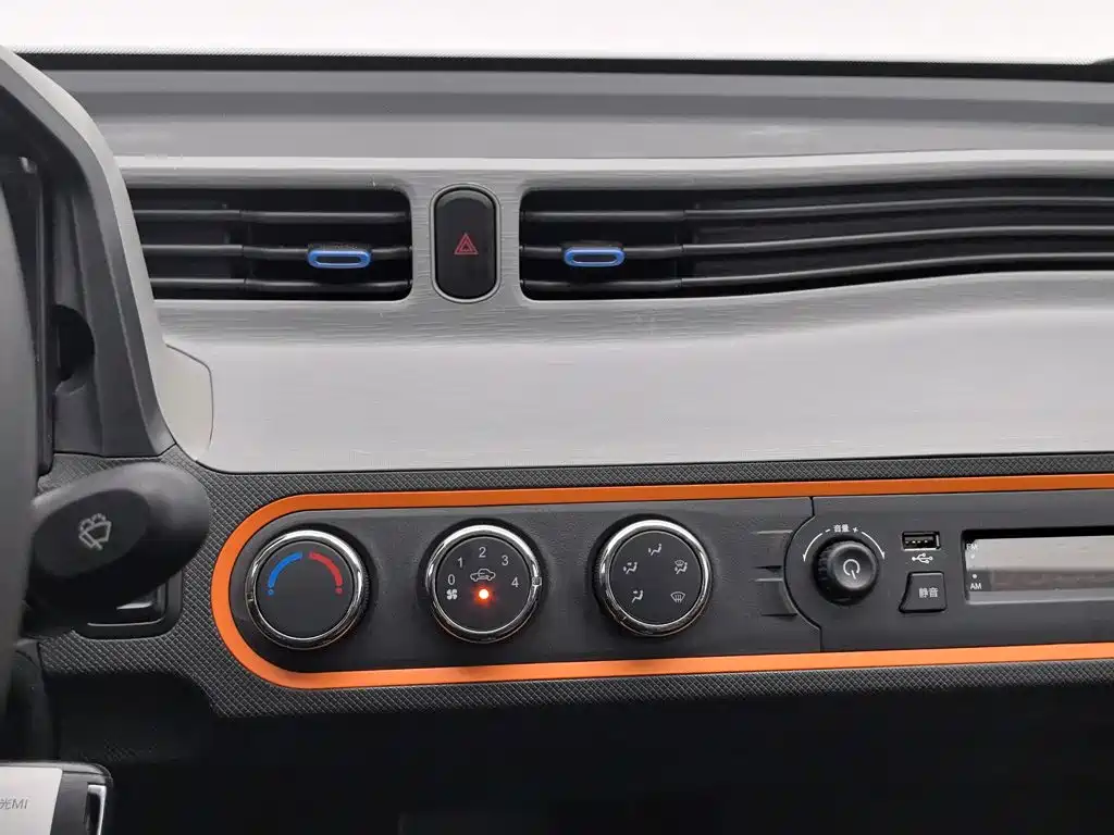 Wuling MINIEV — миниатюра 12