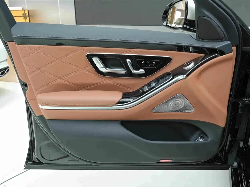 Mercedes-Benz S-Class — миниатюра 16
