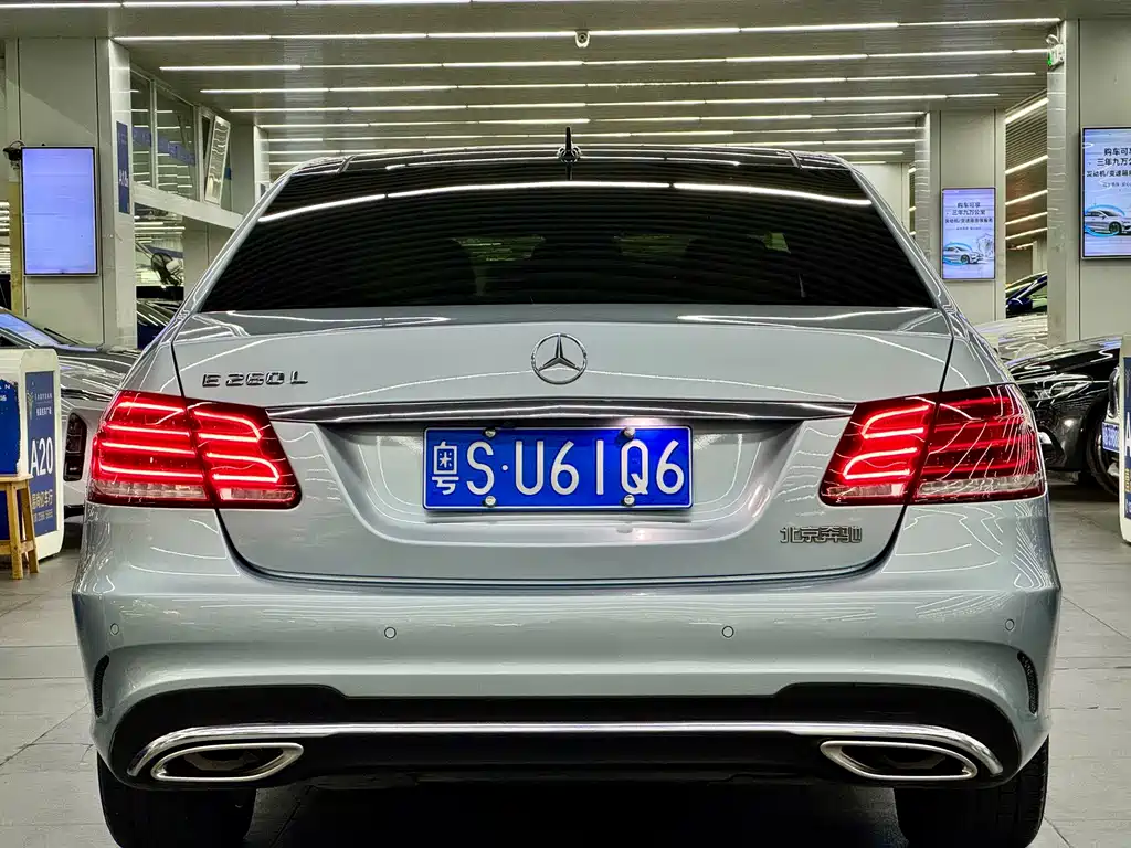 Mercedes-Benz E-Class — миниатюра 14