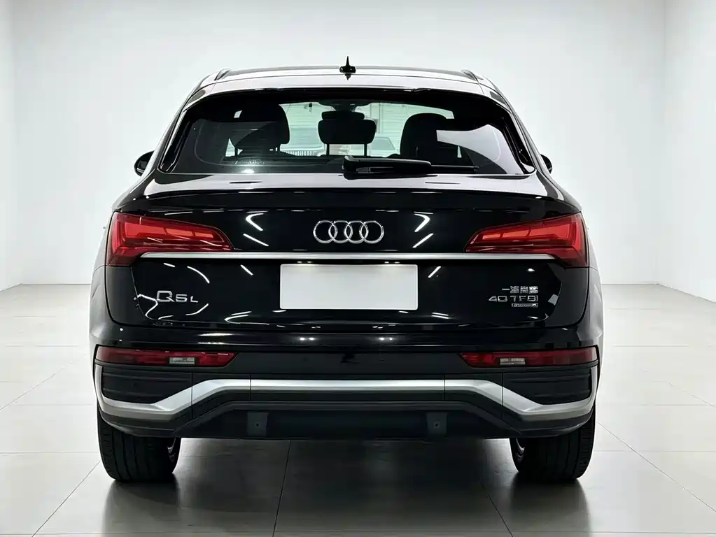 Audi Q5L Sportback — миниатюра 8
