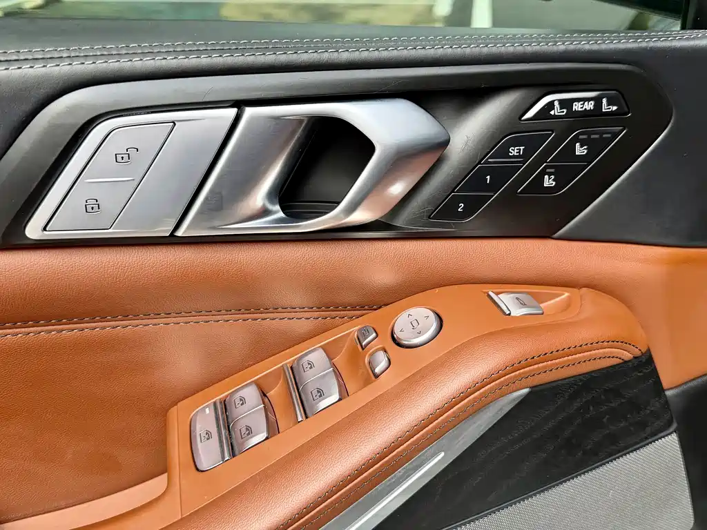 BMW X7 — миниатюра 13